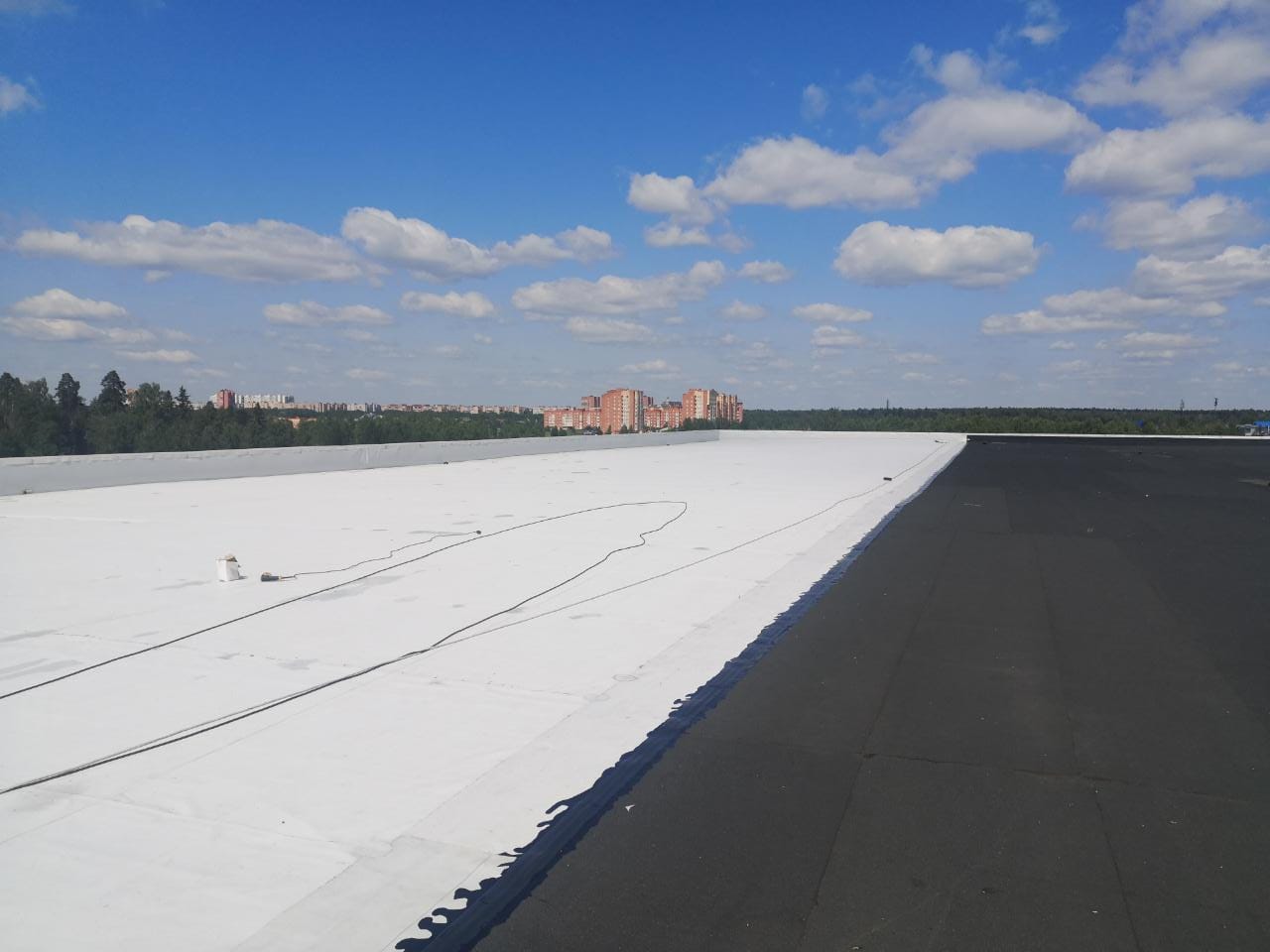 Монтаж мякої кровлі складу Дніпро
